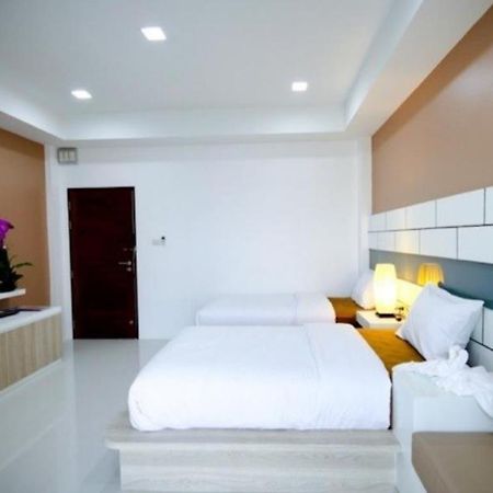 S5 Residence And Cafe Chalong Exterior foto